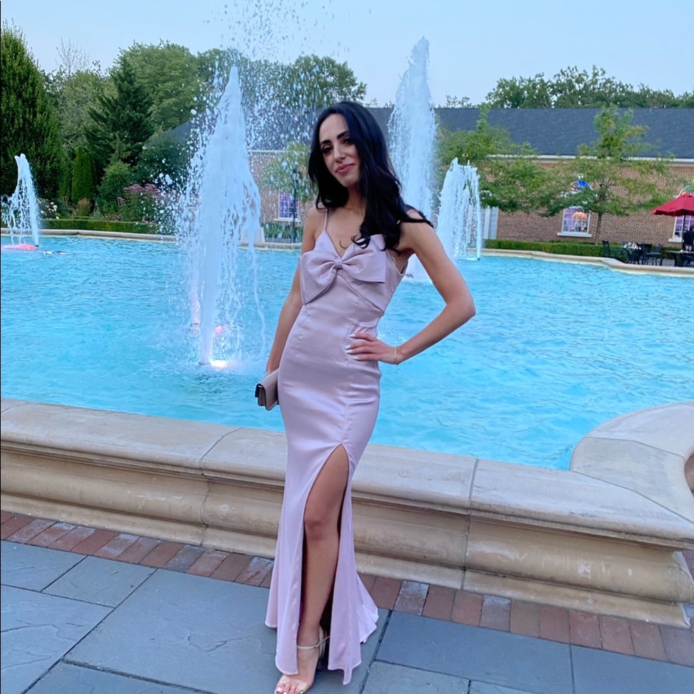 Gorgeous pink Aqua gown with bow Size 0